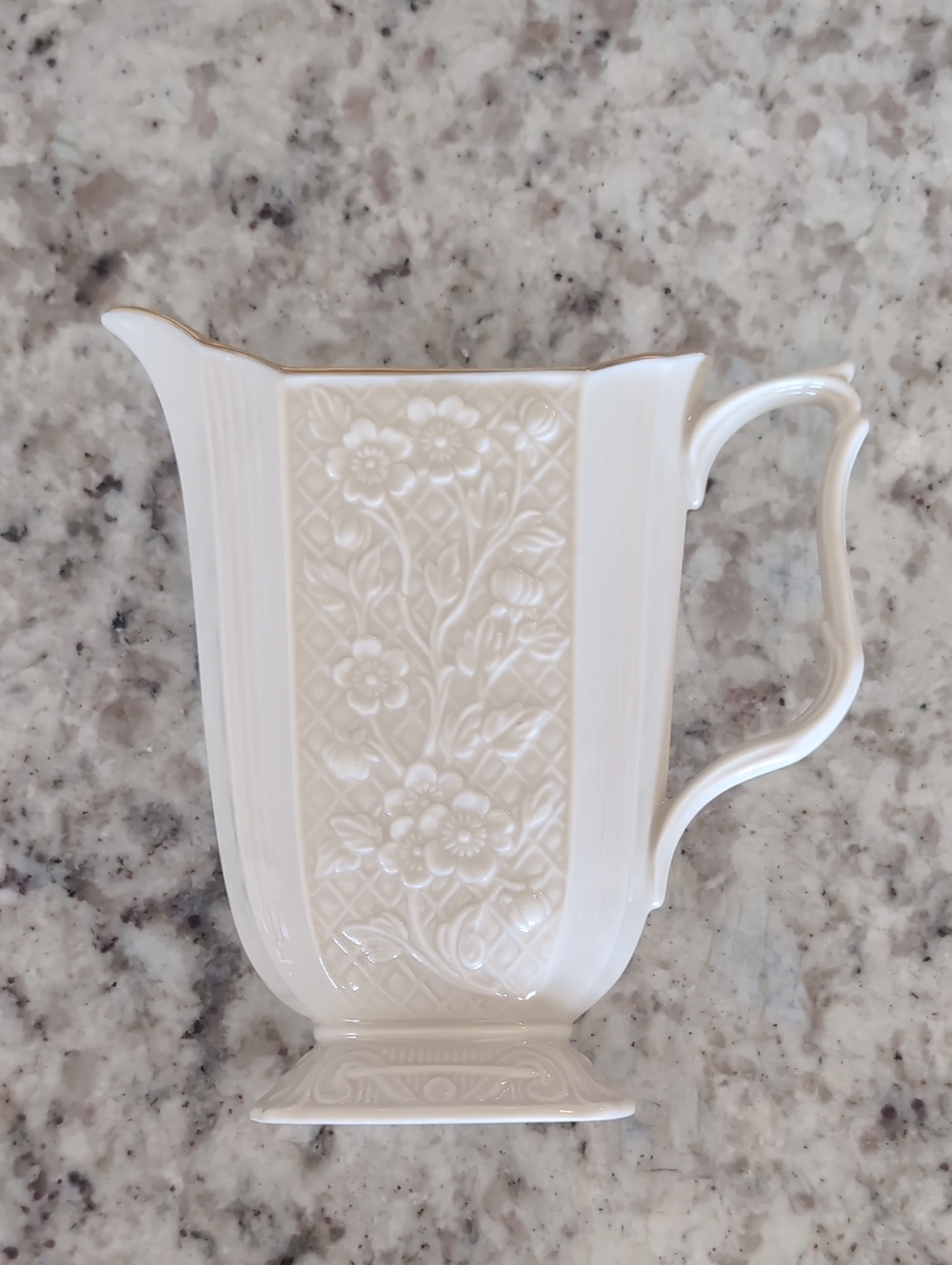 Vintage Lenox Carolina Collectiin Fine China Pitcher